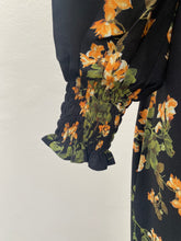 Load image into Gallery viewer, Stretch Sleeve Flower Detail Abaya - Pale Orange
