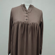 Load image into Gallery viewer, Beige Mid-Pleat Abaya
